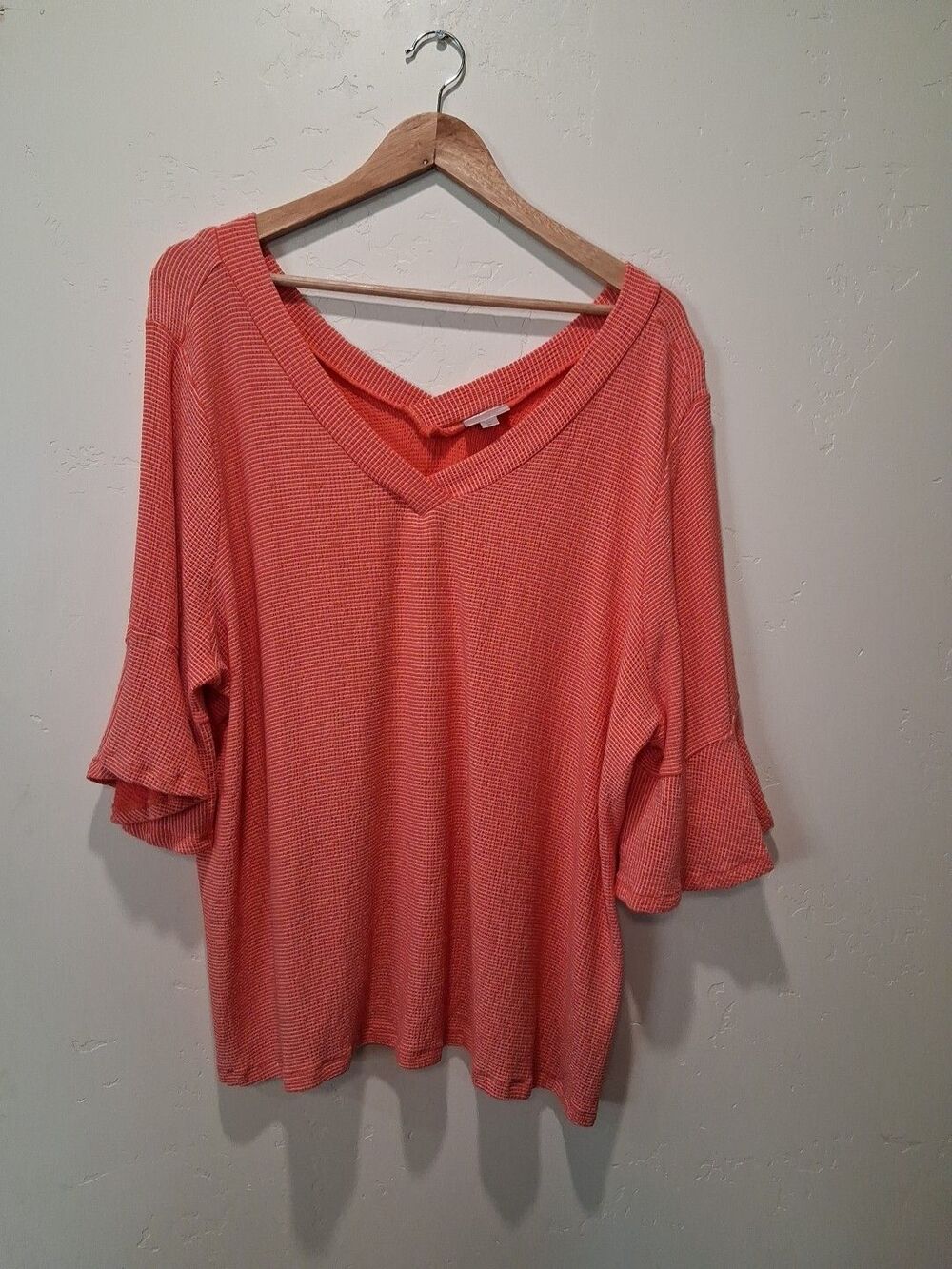 Avenue Women's Size 26/28 3X Top Double V-Neck Coral White Waffle Short Sleeves